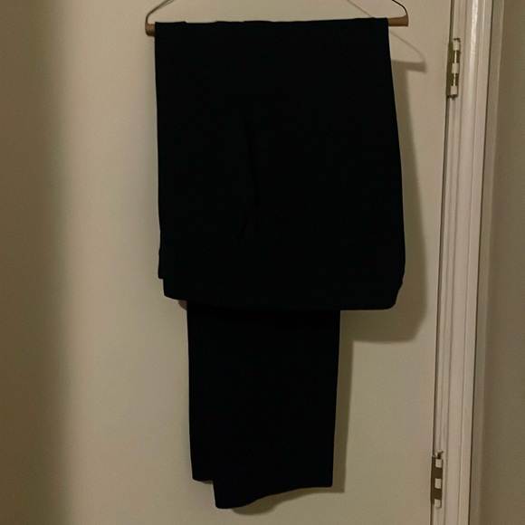 Dress pants worn once - Picture 4 of 6